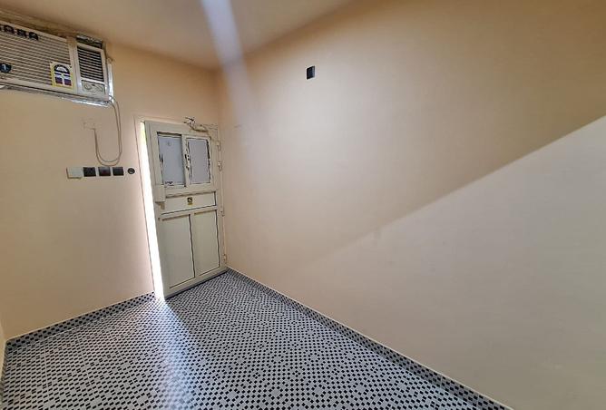 967448 - Property Image 2