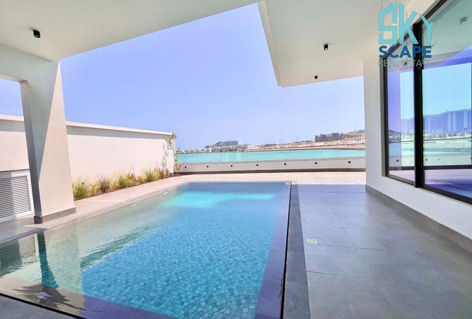 978548 - Property Image 2