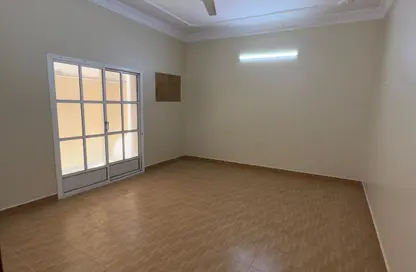 Apartment - 3 Bedrooms - 2 Bathrooms for rent in Jidhafs - Northern Governorate