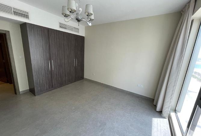 960695 - Property Image 2