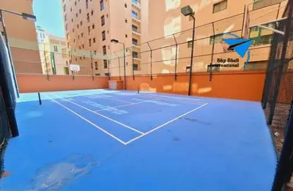 Apartment - 2 Bedrooms - 3 Bathrooms for rent in Al Juffair - Capital Governorate