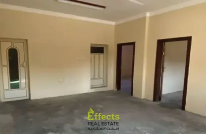 Empty Room image for: Apartment - 2 Bedrooms - 2 Bathrooms for rent in A'Ali - Central Governorate, Image 1