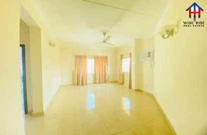 Apartment - 2 Bedrooms - 2 Bathrooms for rent in Um Al Hasam - Manama - Capital Governorate
