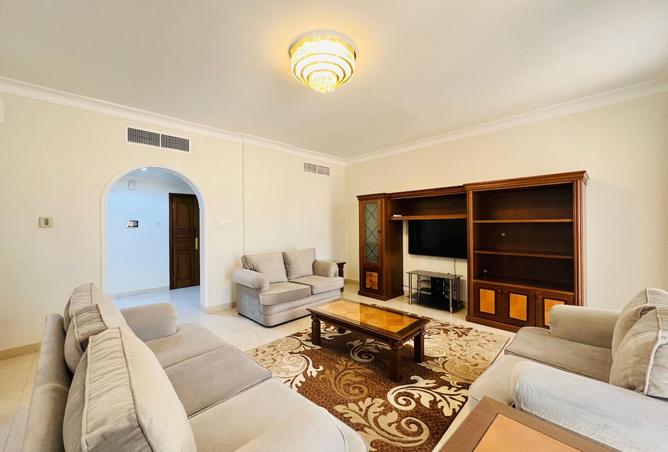 977095 - Property Image 2