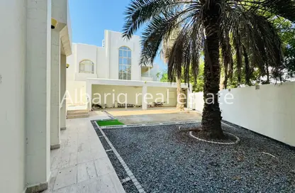 Villa - 5 Bedrooms - 6 Bathrooms for rent in Tubli - Central Governorate