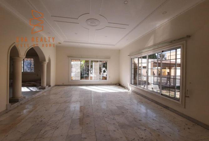 989149 - Property Image 3