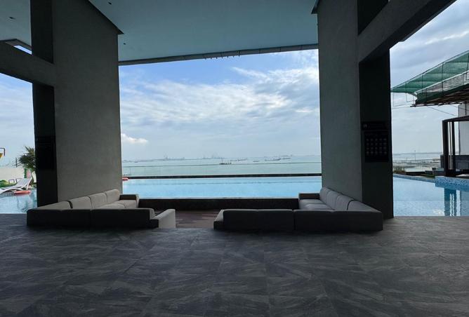 985288 - Property Image 2