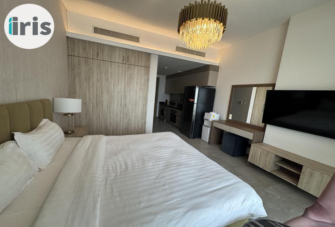 976488 - Property Image 3