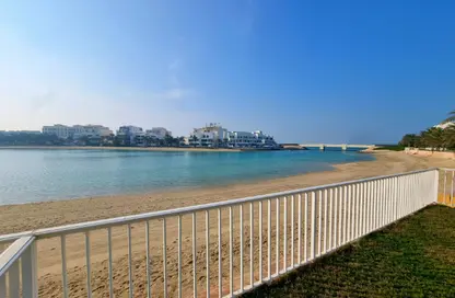 فيلا - 4 غرف نوم - 5 حمامات للبيع في جزيرة تالا - أمواج - المحرق