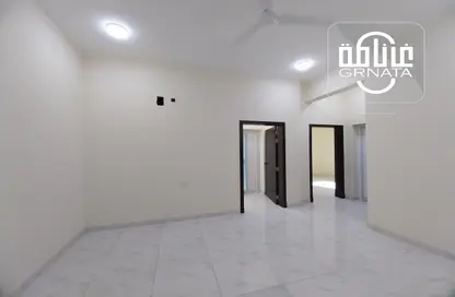 Empty Room image for: Apartment - 2 Bedrooms - 2 Bathrooms for rent in Al Hajar - Northern Governorate, Image 1