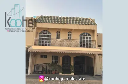 Villa - 4 Bedrooms - 5 Bathrooms for sale in Isa Town - Central Governorate