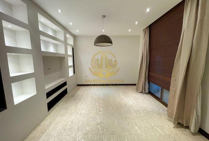 954522 - Property Image 3