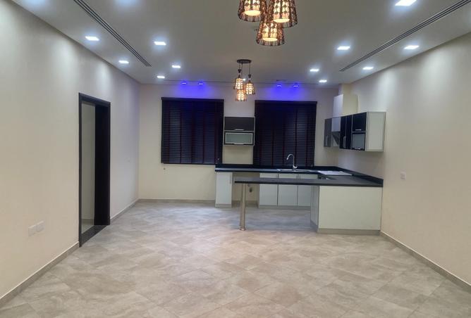 953521 - Property Image 2