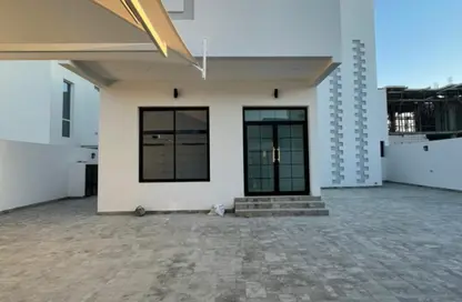 فيلا - 3 غرف نوم - 4 حمامات للايجار في مدينة حمد - المحافظة الشمالية