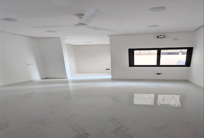 980940 - Property Image 2