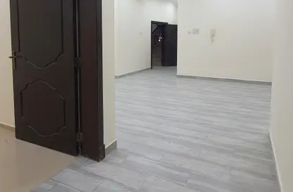 Apartment - 3 Bedrooms - 3 Bathrooms for rent in Hidd - Muharraq Governorate