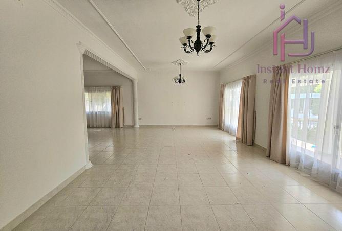 962610 - Property Image 2