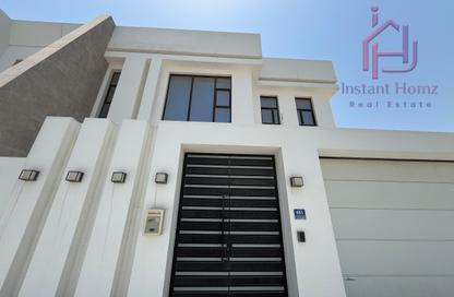 Villa - 4 Bedrooms - 6 Bathrooms for sale in Maqabah - Northern Governorate