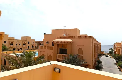 فيلا - 6 غرف نوم - 7 حمامات للايجار في توبلي - المحافظة الوسطى