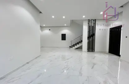 Villa - 3 Bedrooms - 4 Bathrooms for sale in Bani Jamra - Northern Governorate