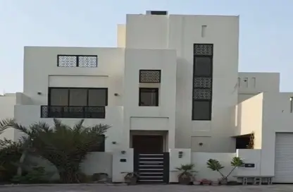 Villa - 5 Bedrooms - 6 Bathrooms for rent in Diyar Al Muharraq - Muharraq Governorate