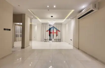 Apartment - 2 Bedrooms - 2 Bathrooms for rent in Hidd - Muharraq Governorate