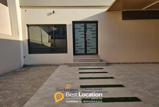 883260 - Property Image 3