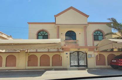 Villa - 5 Bedrooms - 5 Bathrooms for rent in Zinj - Manama - Capital Governorate