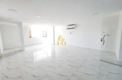 Office Space - Studio - 1 Bathroom for rent in Janabiya - Northern Governorate