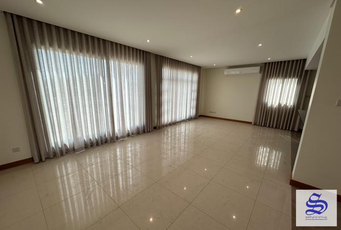 Villa - 2 Bedrooms - 3 Bathrooms for rent in Riffa Views - Riffa - Southern Governorate