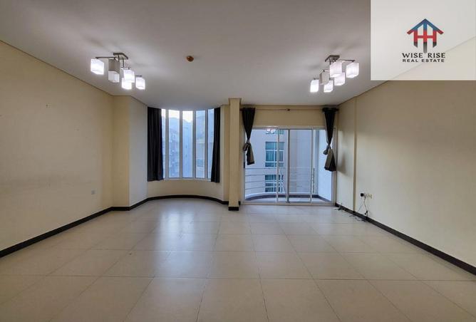 989511 - Property Image 2