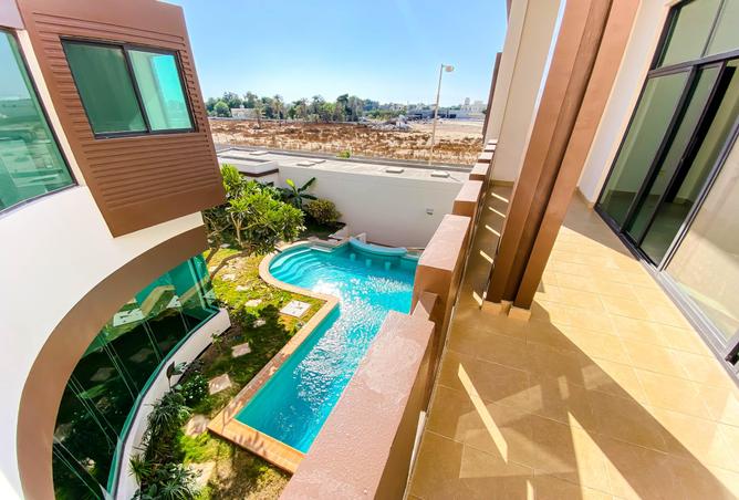 977723 - Property Image 2