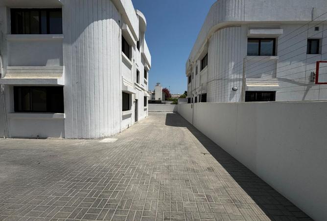 963462 - Property Image 2