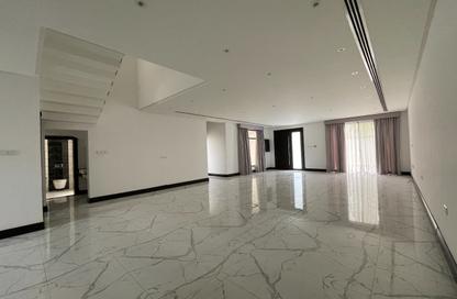 Villa - 4 Bedrooms - 5 Bathrooms for rent in Saar - Northern Governorate