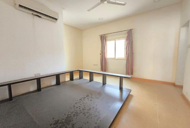 953554 - Property Image 2