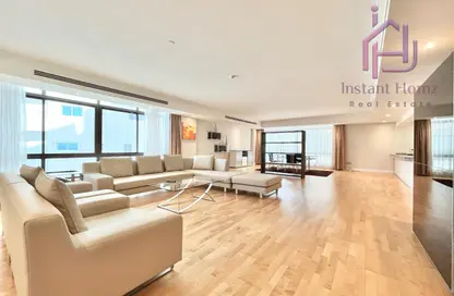 Apartment - 3 Bedrooms - 4 Bathrooms for rent in Seef - Capital Governorate