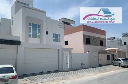 Villa - 4 Bedrooms - 5 Bathrooms for sale in Dumistan - Northern Governorate