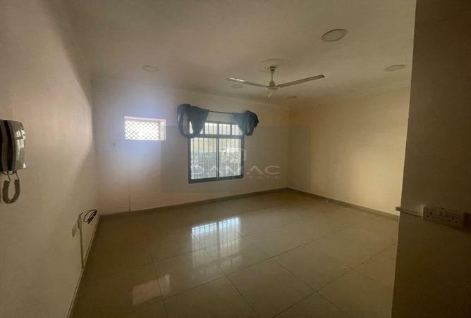 963555 - Property Image 3