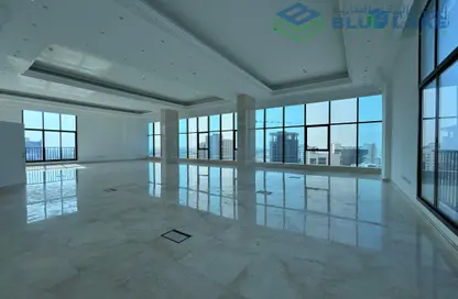 Office Space - Studio - 2 Bathrooms for rent in Seef - Capital Governorate