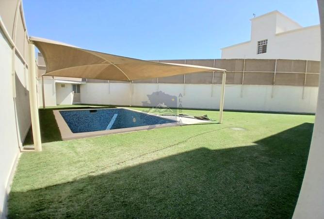 955652 - Property Image 2