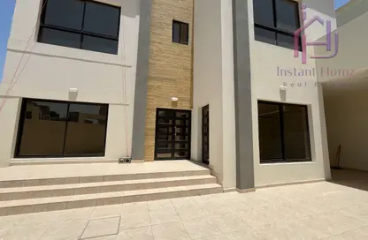 Villa - 4 Bedrooms - 7 Bathrooms for sale in Karzakkan - Northern Governorate